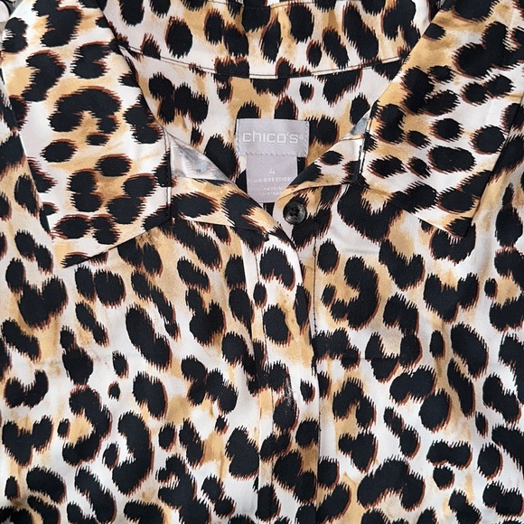 🐆 EUC Chicos button-up cheetah print blouse. - Picture 7 of 11